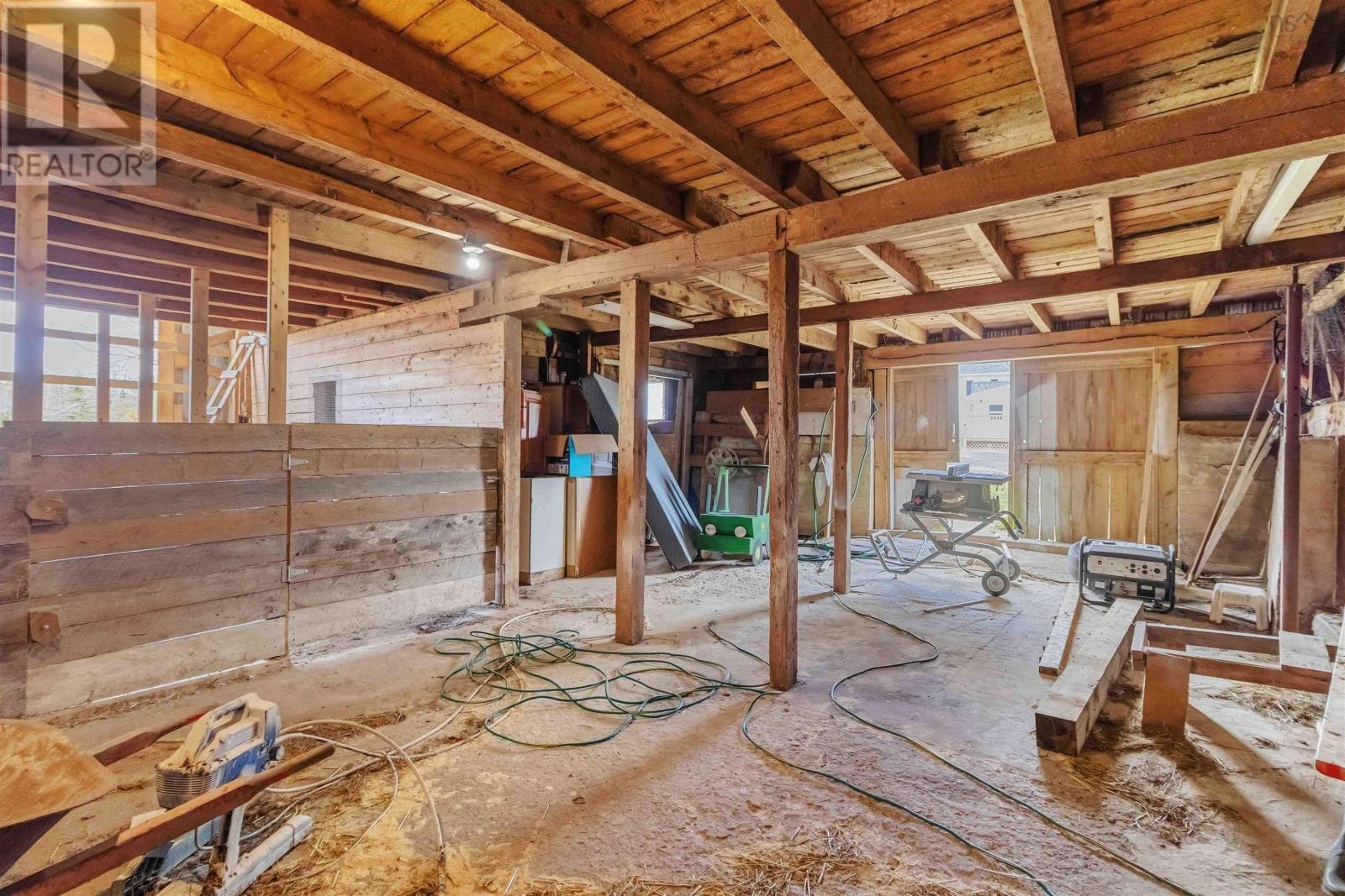 Property 46 of 49 of 2050 Indian Road