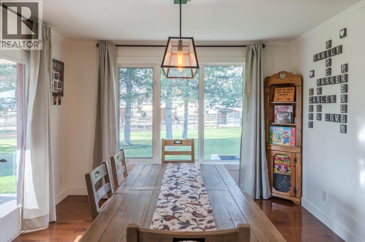  300 Jones Way Road, Oliver