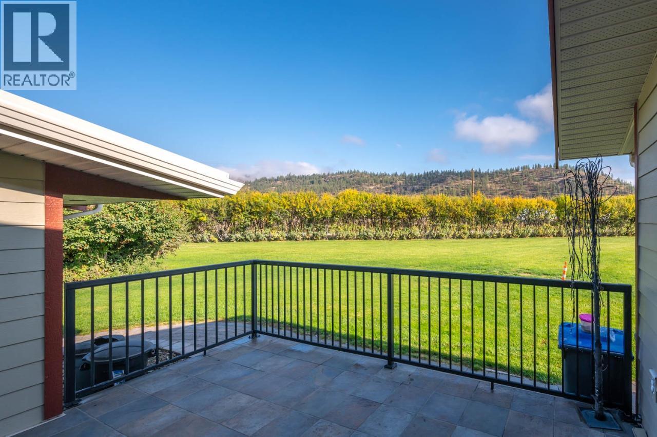  300 Jones Way Road, Oliver