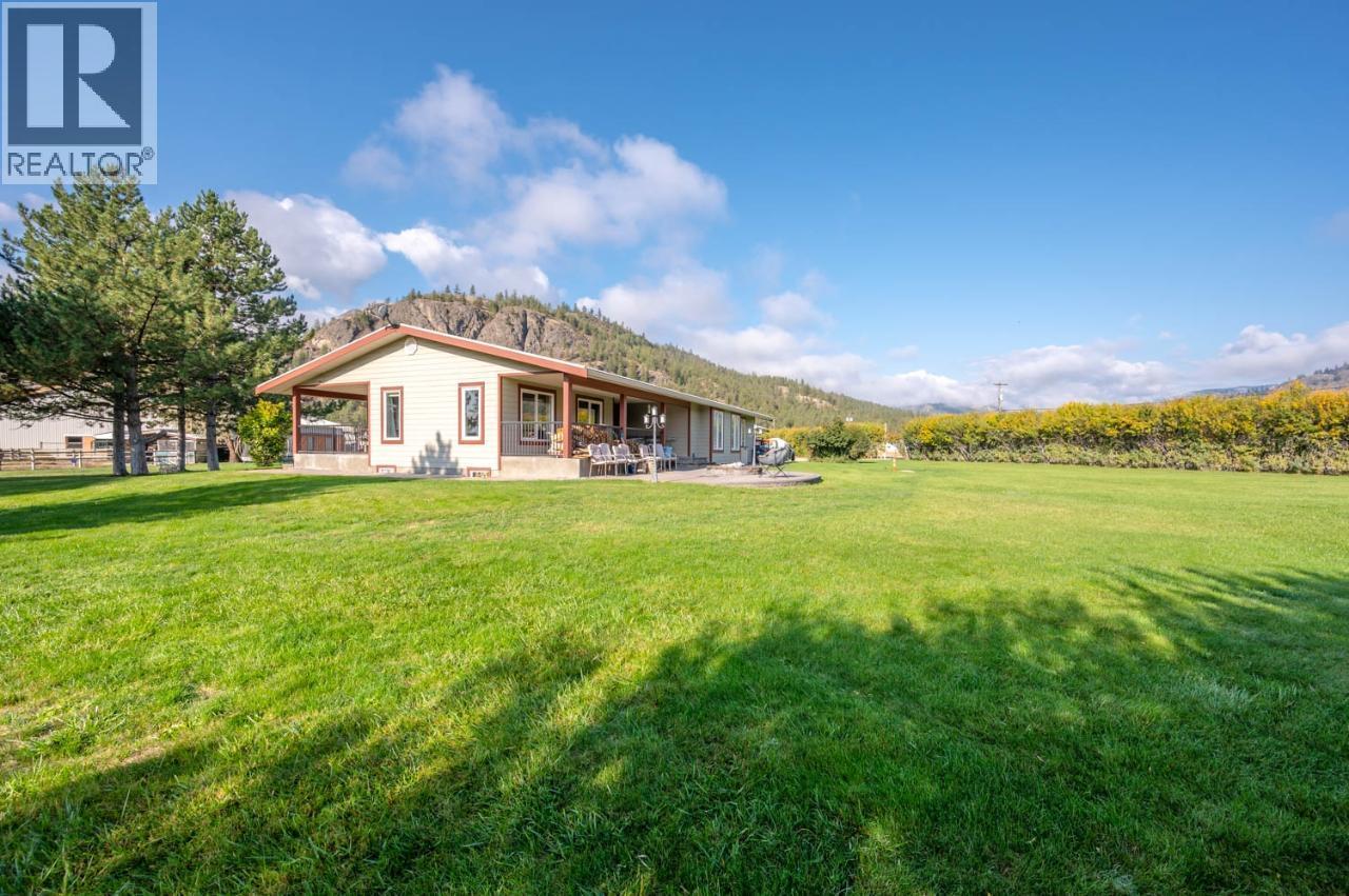  300 Jones Way Road, Oliver