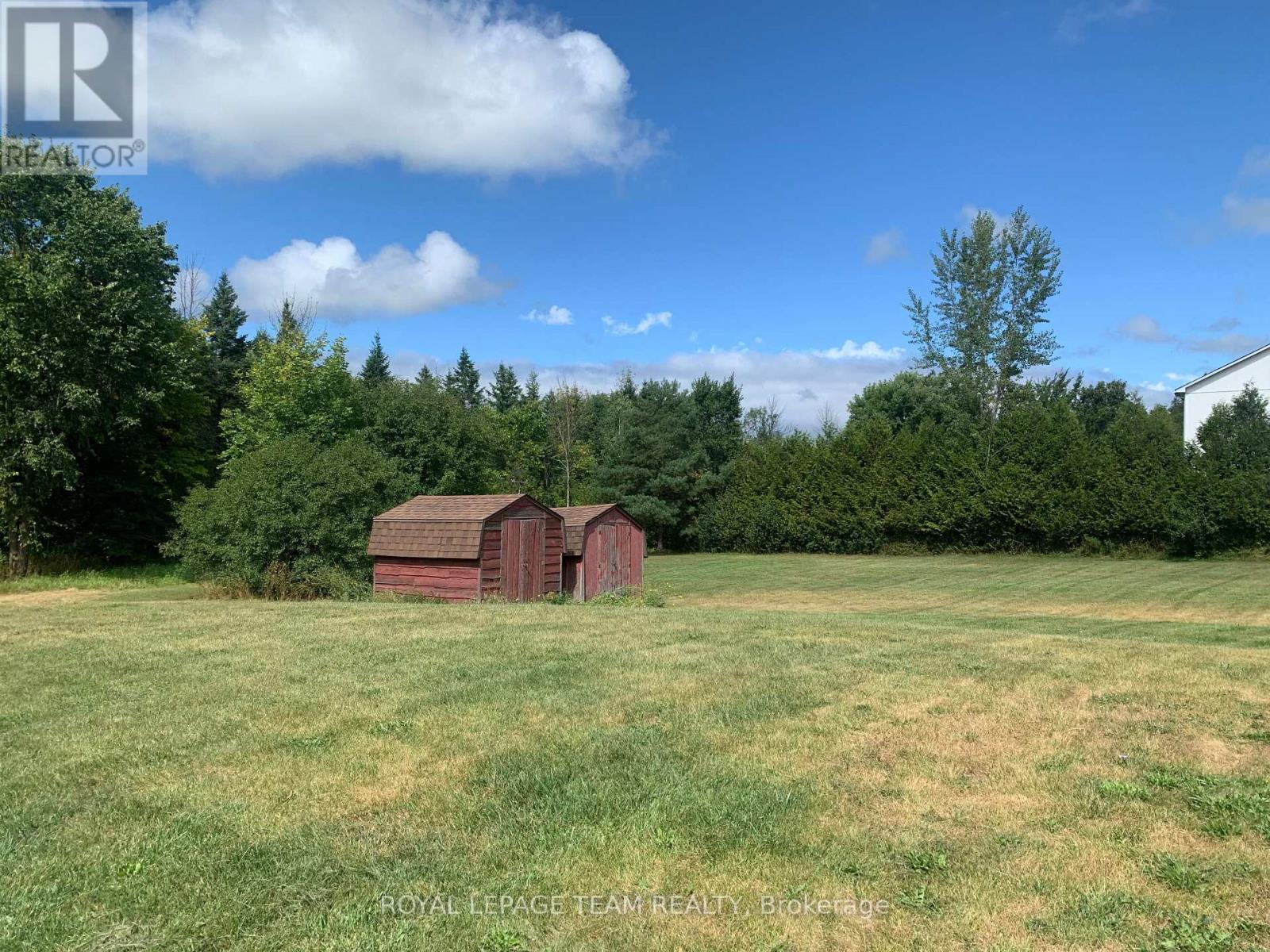 227 IRELAND ROAD — photo 8