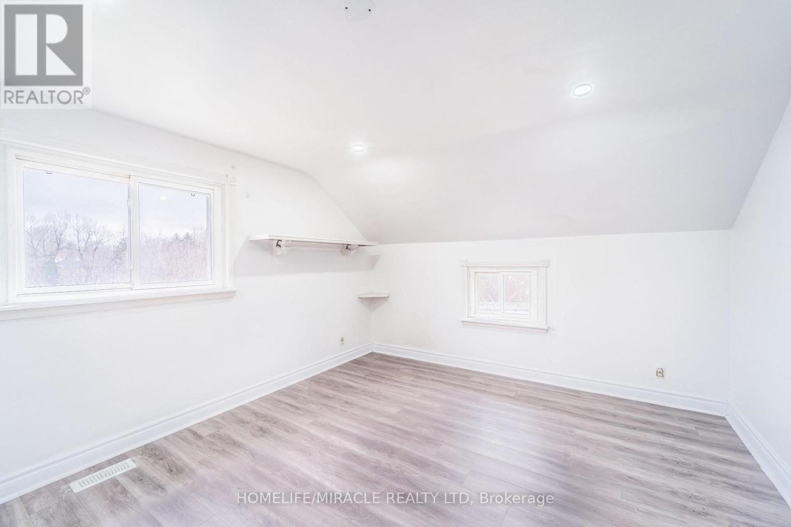 7964 WELLINGTON COUNTY 109 ROAD — photo 17