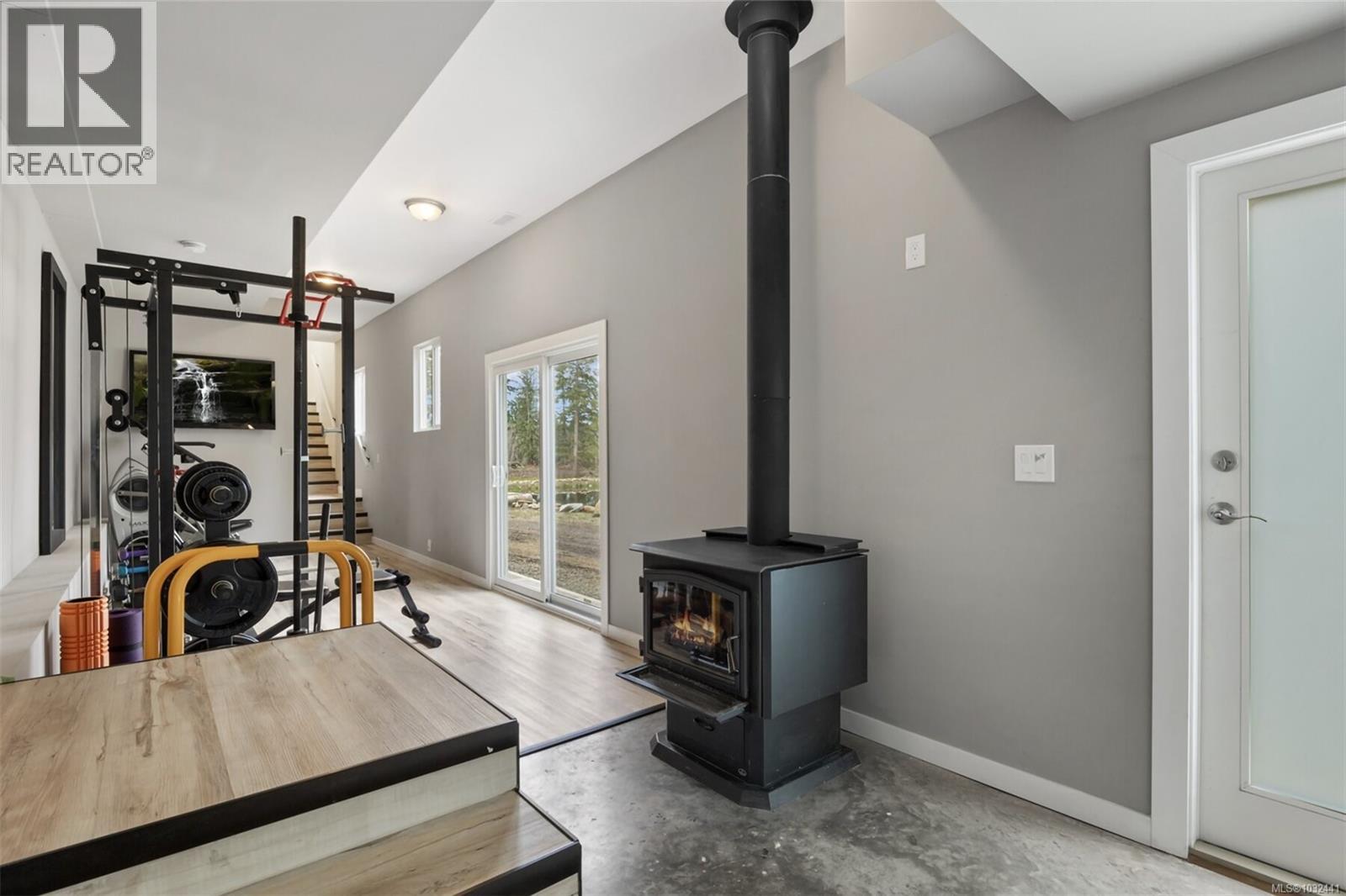 2030 Spike Rd - 26