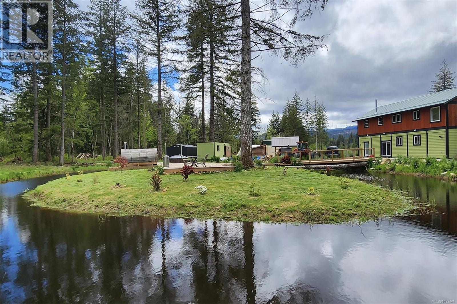 2030 Spike Rd - 19