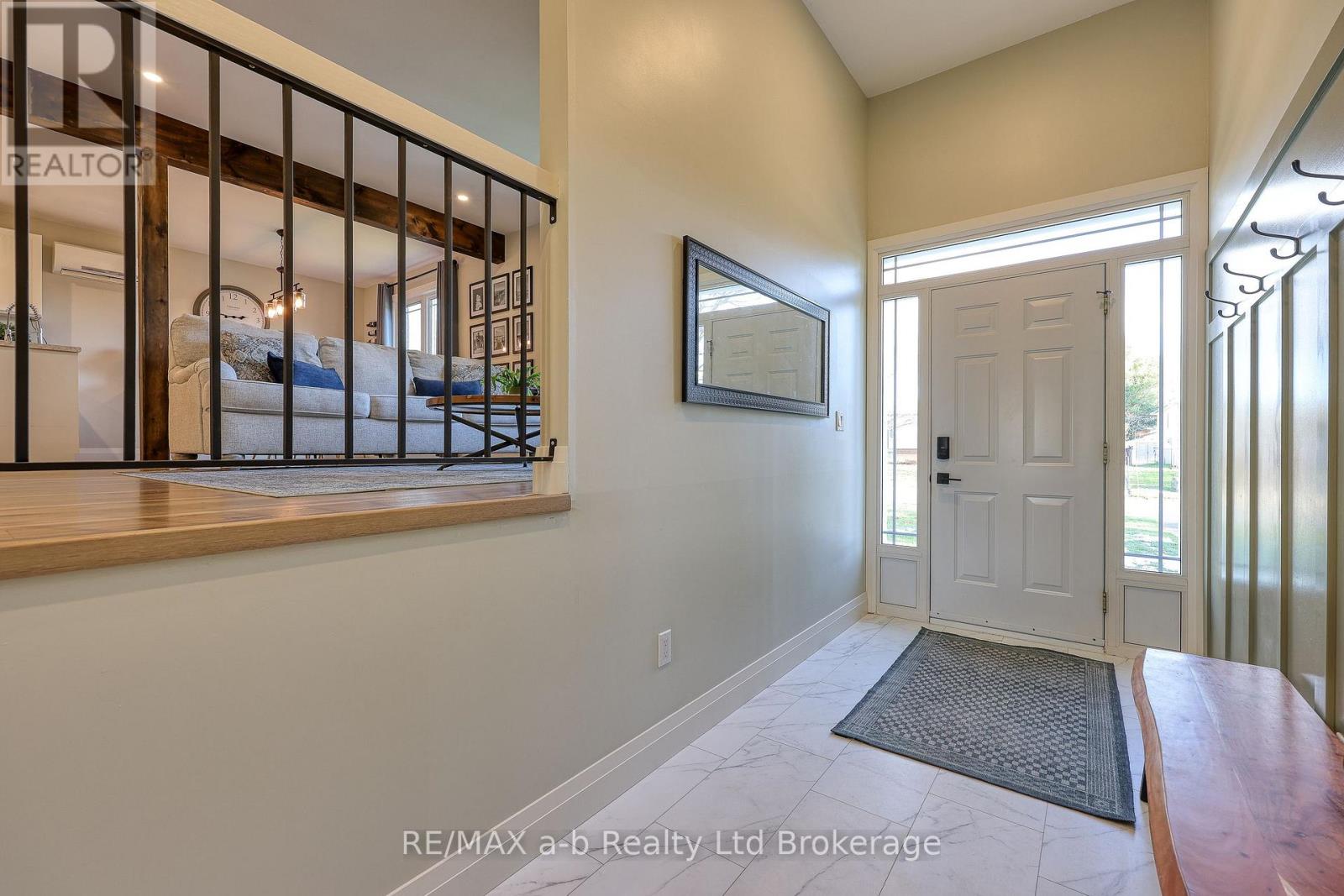 249 ARRIS CRESCENT — photo 2