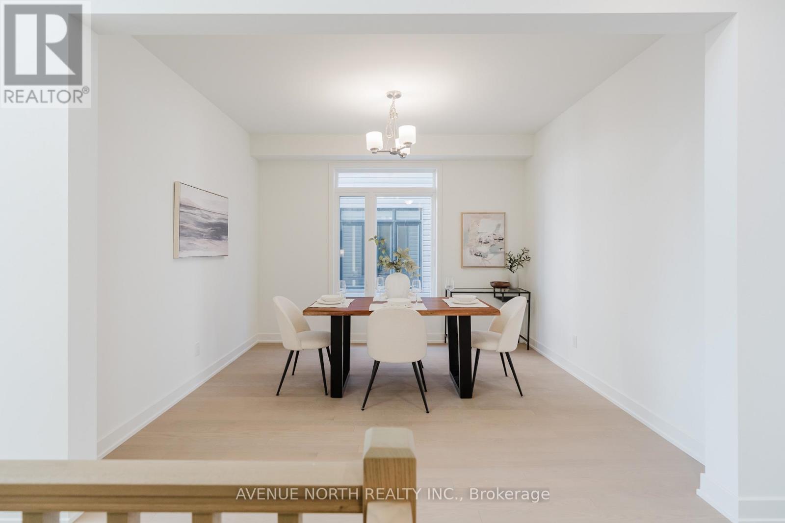 1729 ROTTERDAM CIRCLE - 11