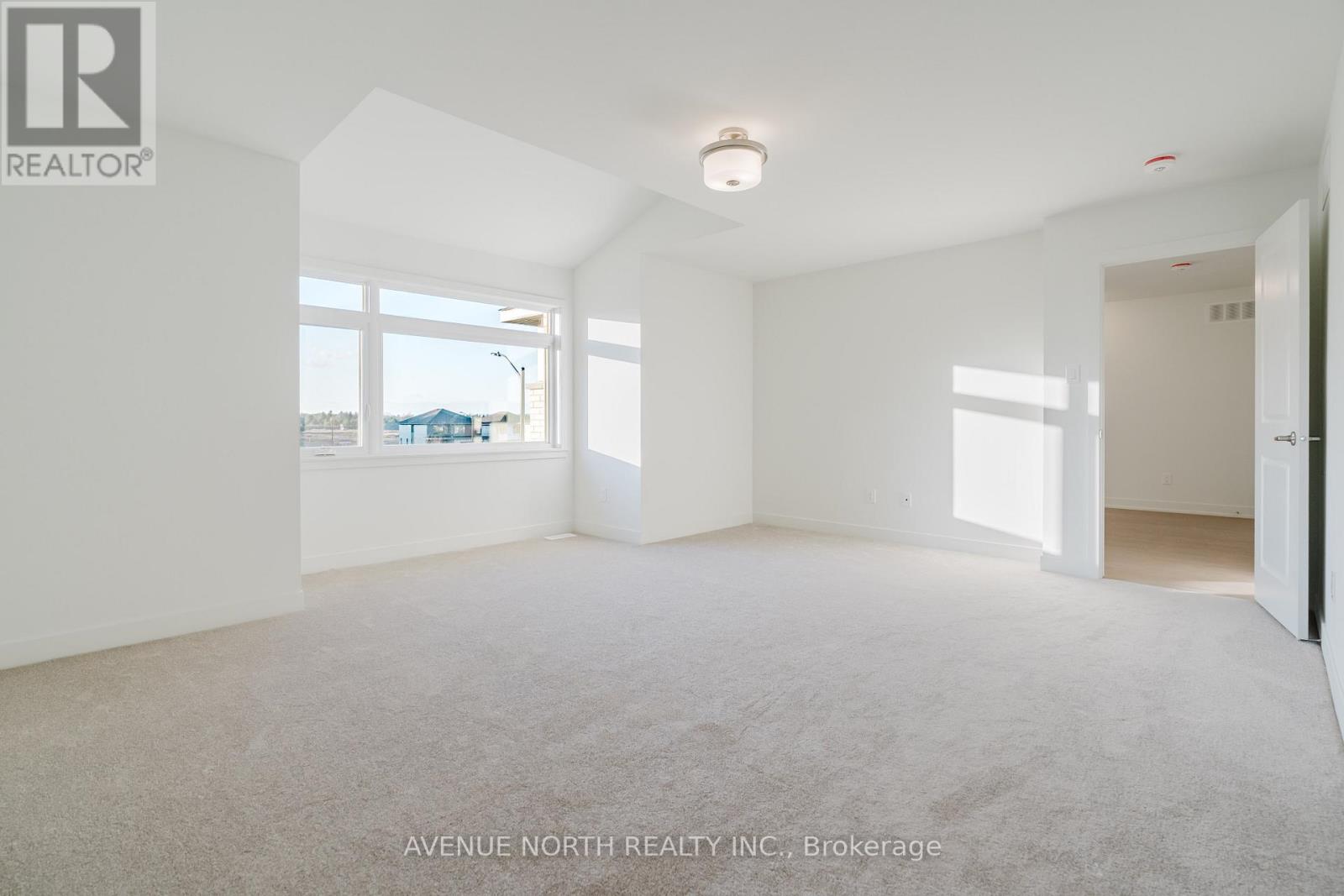 1729 ROTTERDAM CIRCLE - 32