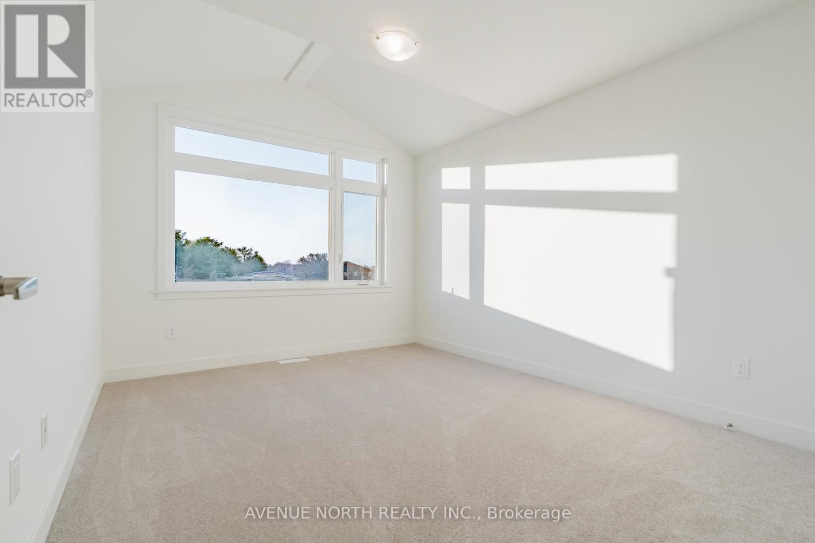 1729 ROTTERDAM CIRCLE - 43