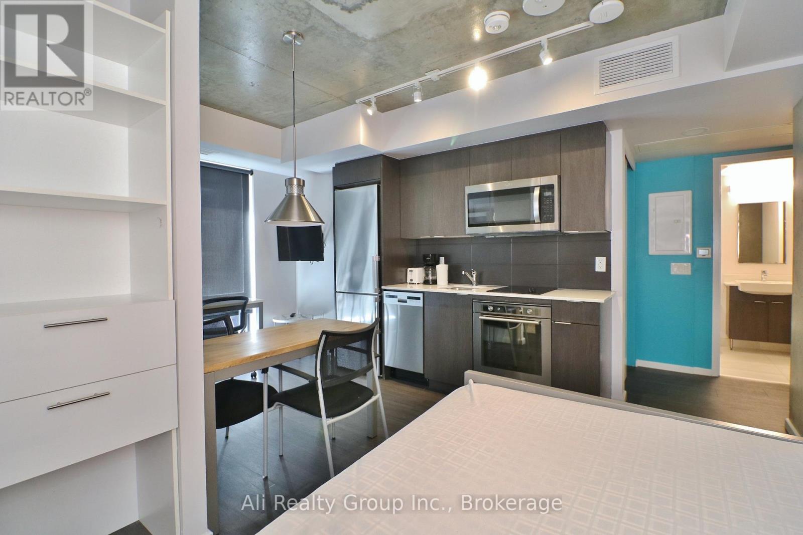 2701 - 105 CHAMPAGNE AVENUE S — photo 15