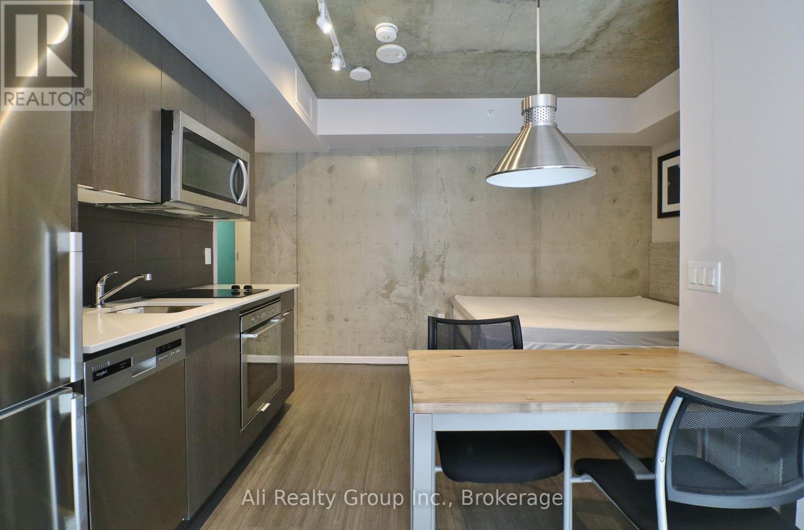 2701 - 105 CHAMPAGNE AVENUE S — photo 6