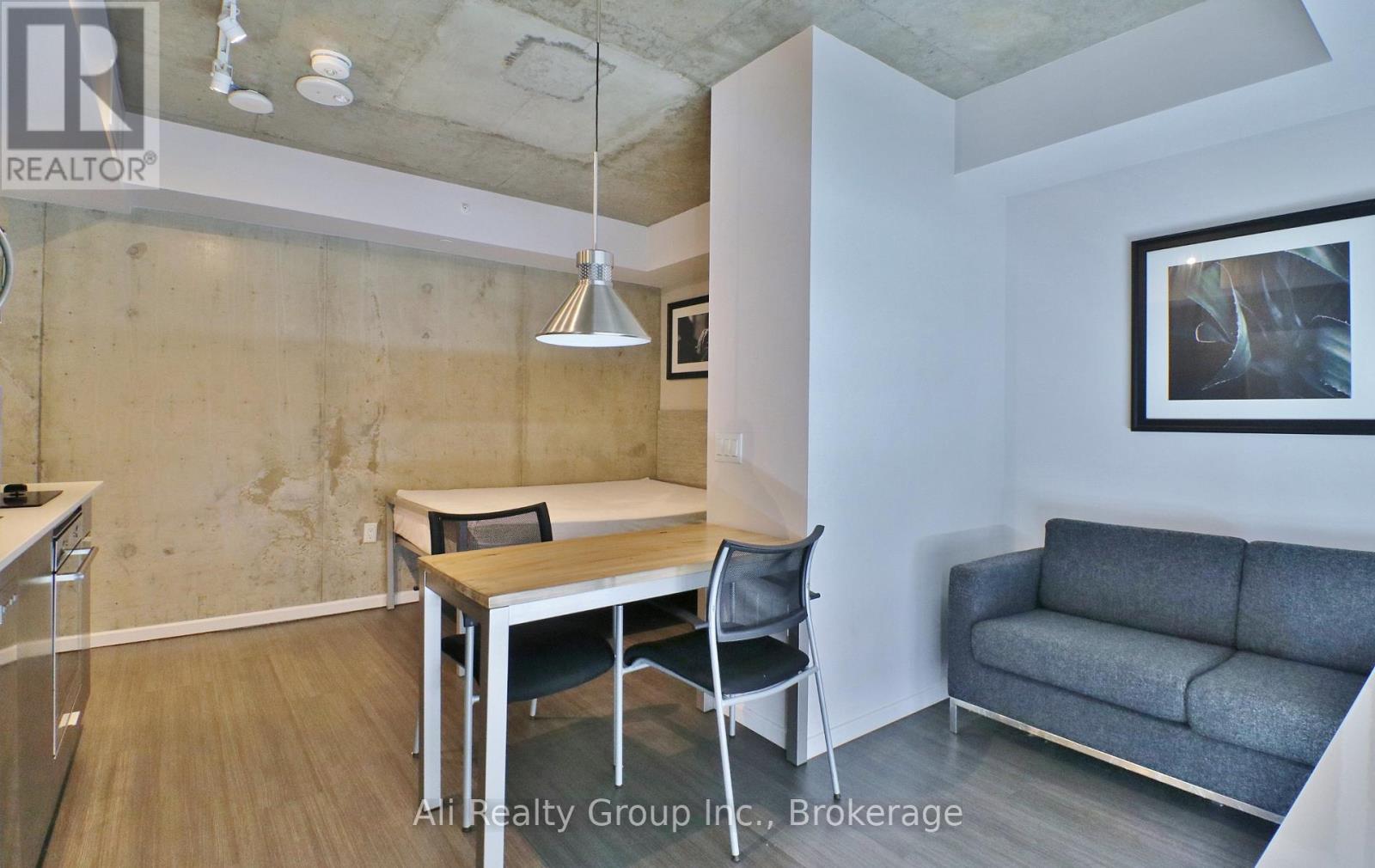 2701 - 105 CHAMPAGNE AVENUE S — photo 9