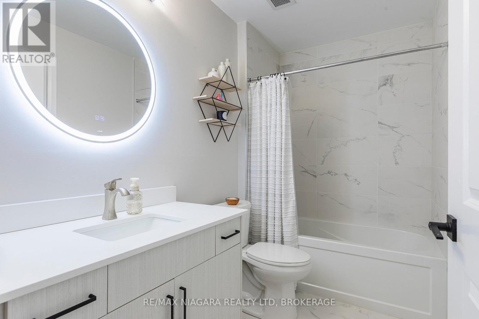 #208 120 SPRINGVALLEY CRESCENT - 33