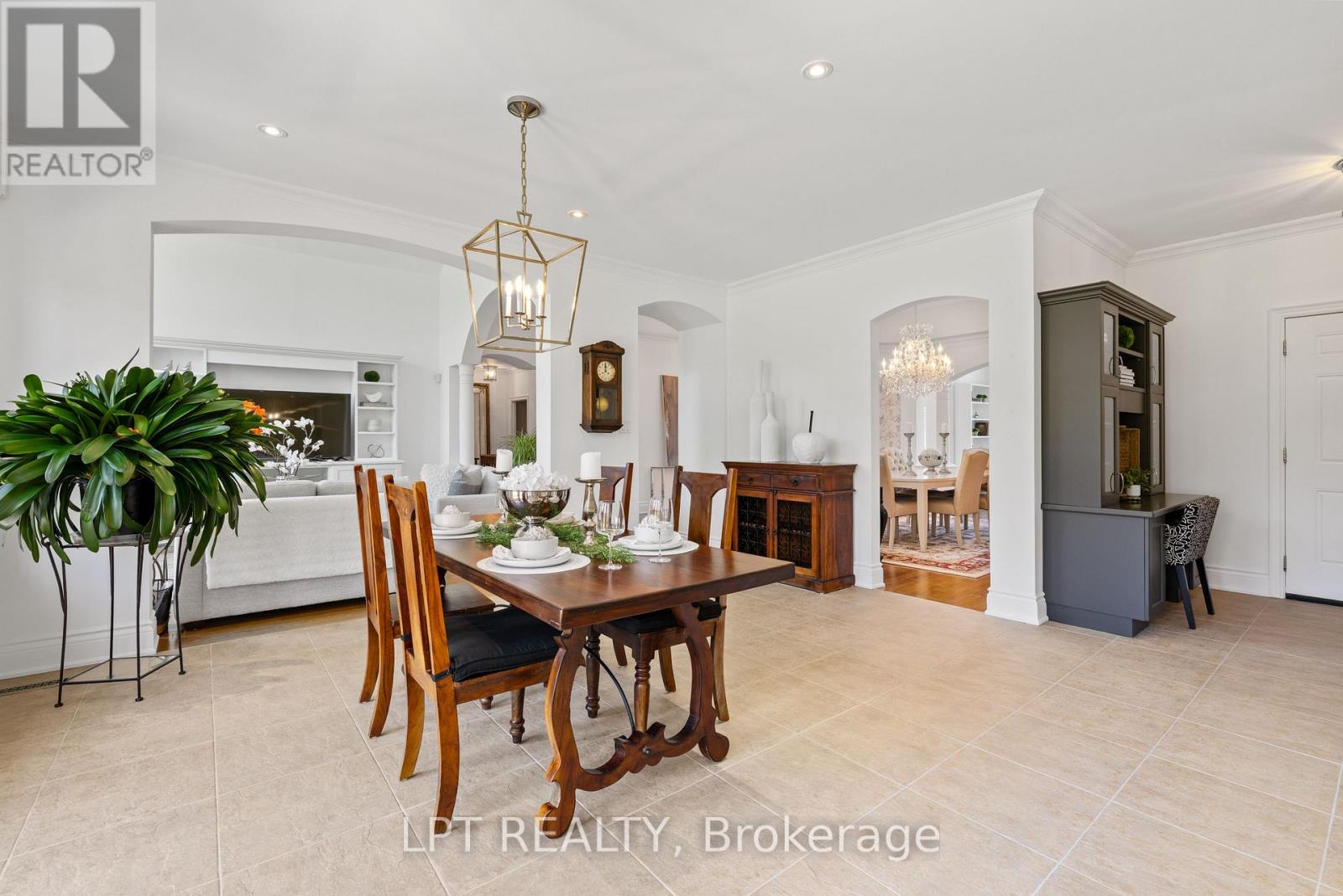 5 WOLFORD COURT — photo 18