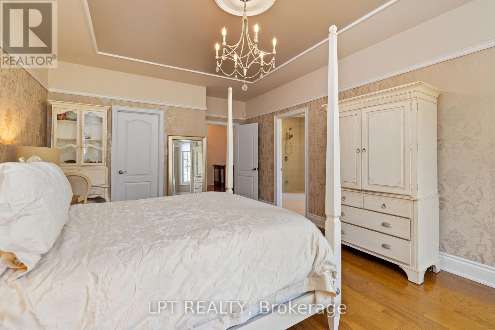 5 WOLFORD COURT — photo 21