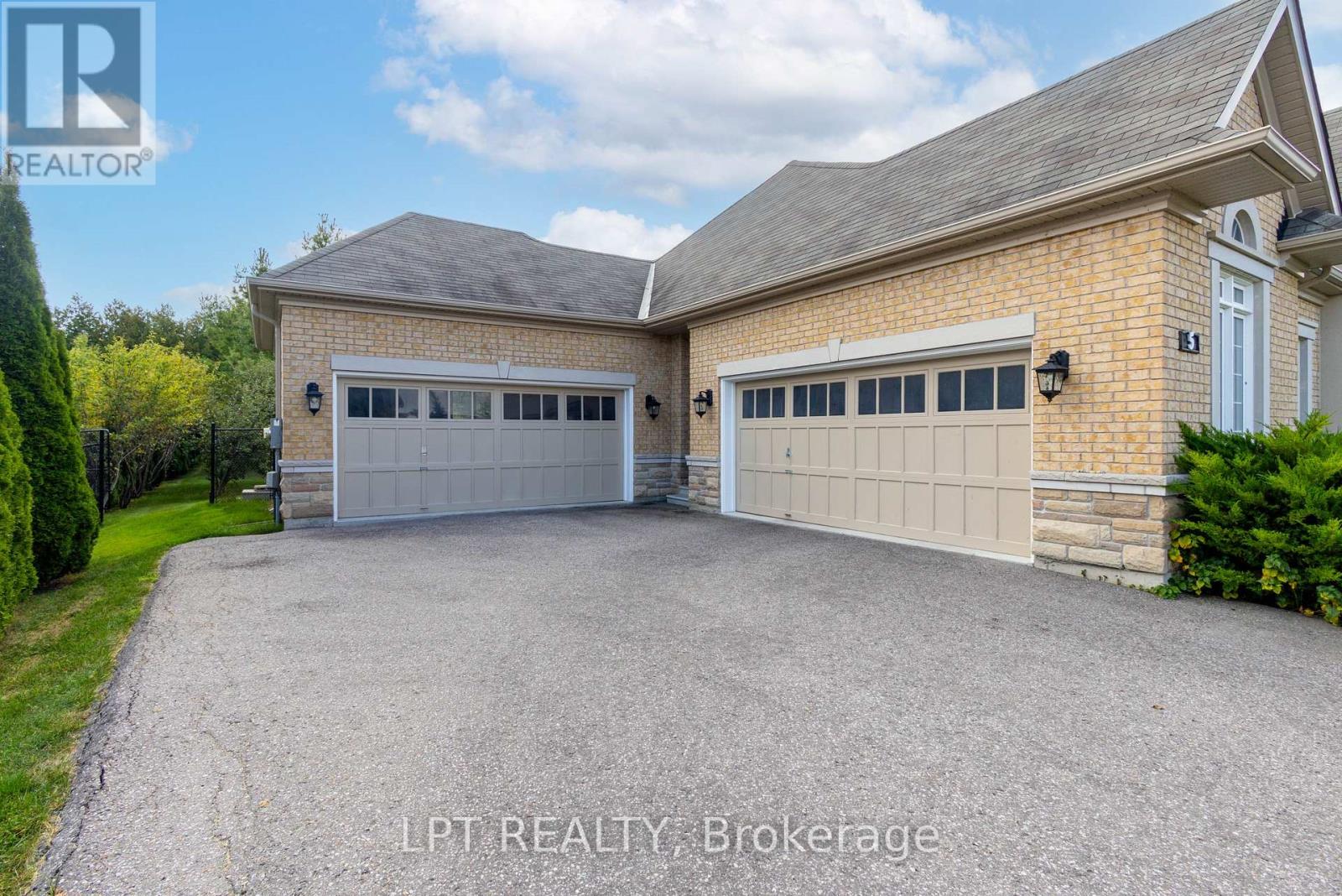 5 WOLFORD COURT — photo 4