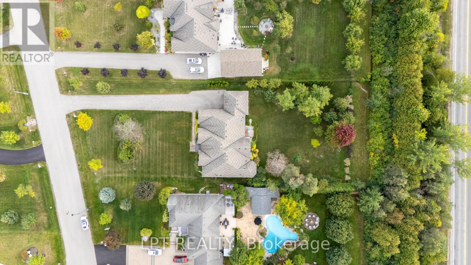 5 WOLFORD COURT — photo 43