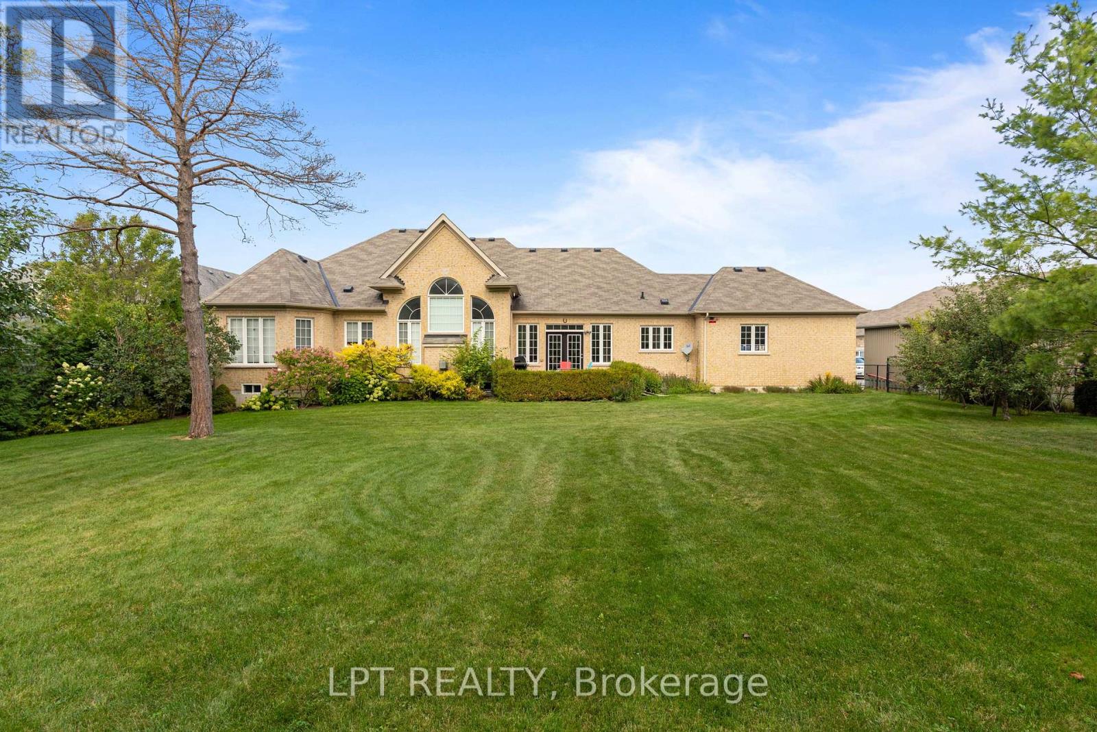 5 WOLFORD COURT — photo 41