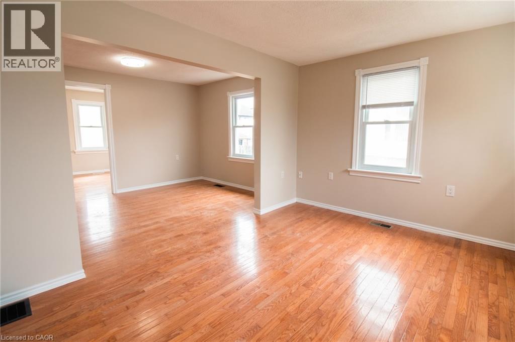 539 WOODLAWN Road Unit# 1, Welland, Ontario, L3C3K2 — Photo 6