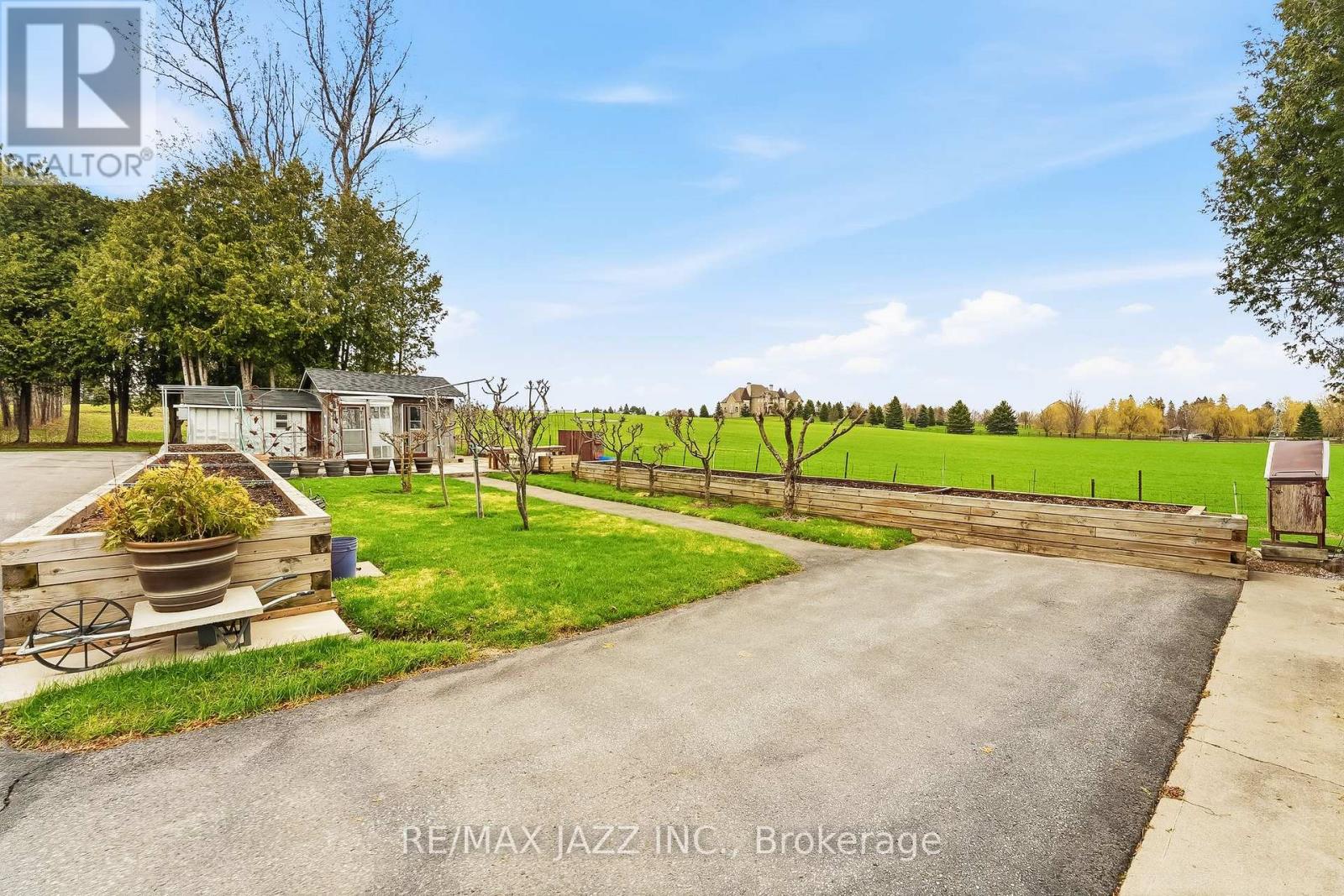 4320 BLOOMINGTON ROAD — photo 42