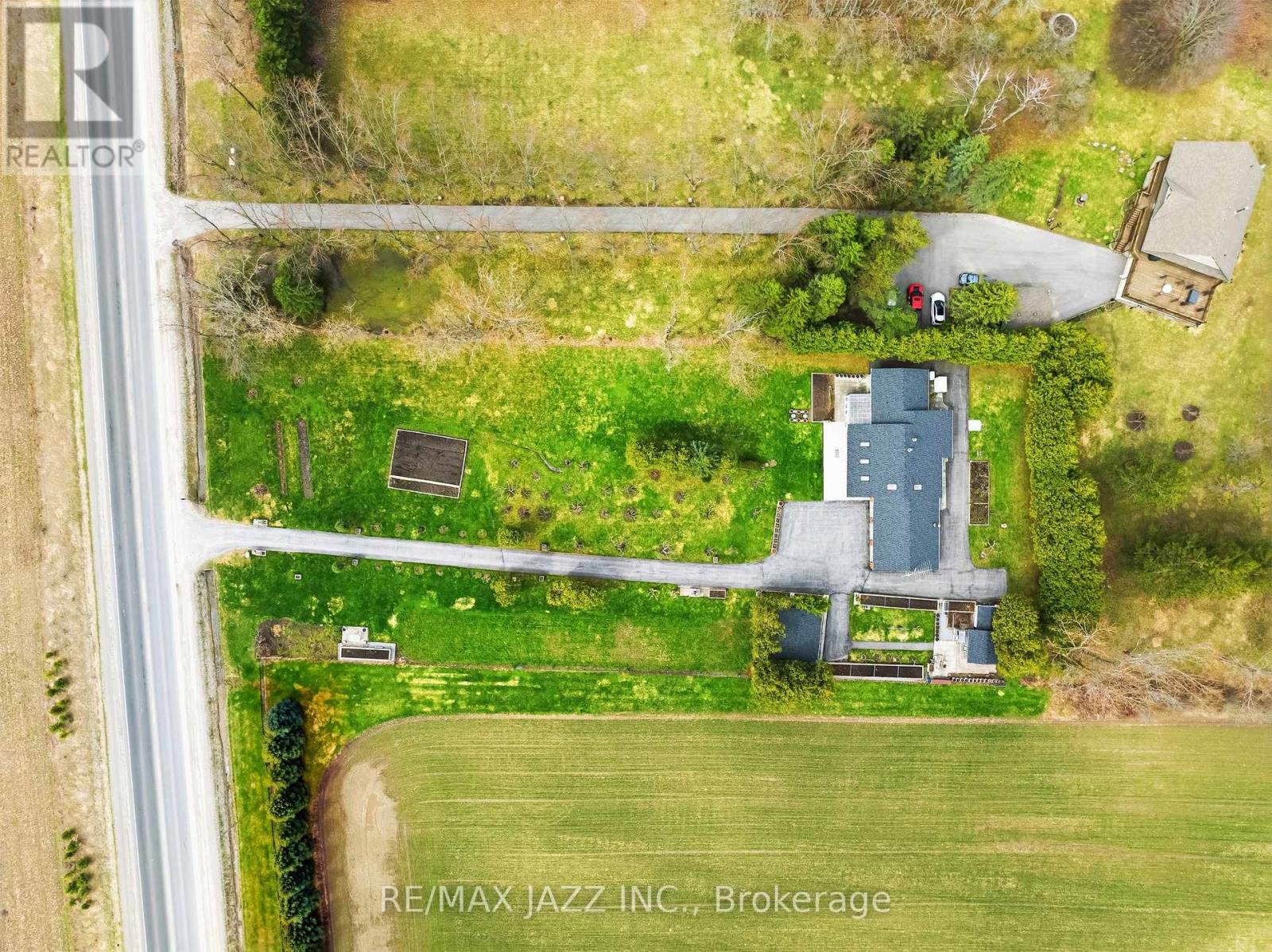 4320 BLOOMINGTON ROAD — photo 49