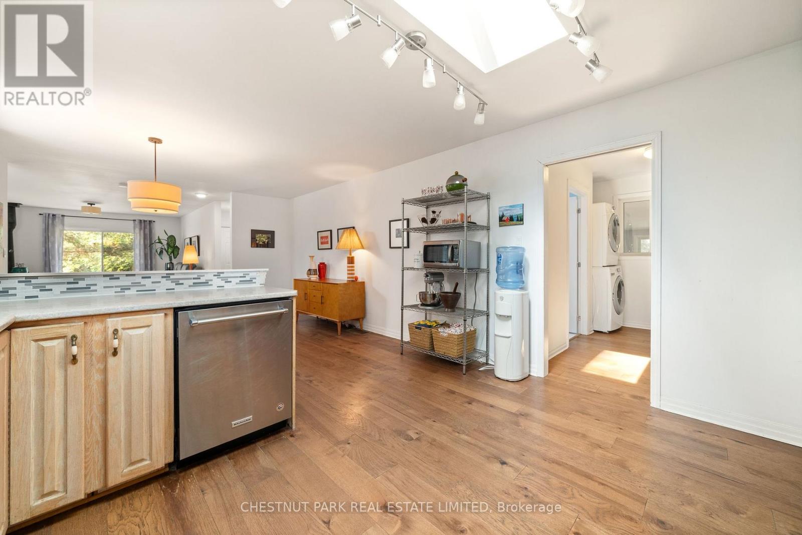 207 CARNRIKE ROAD - 10