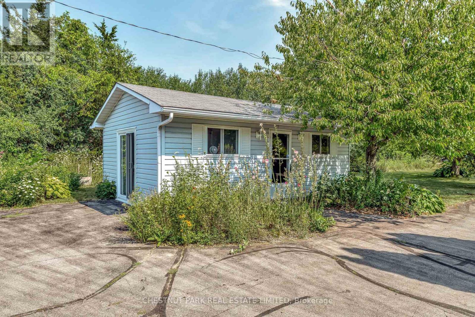 207 CARNRIKE ROAD - 25