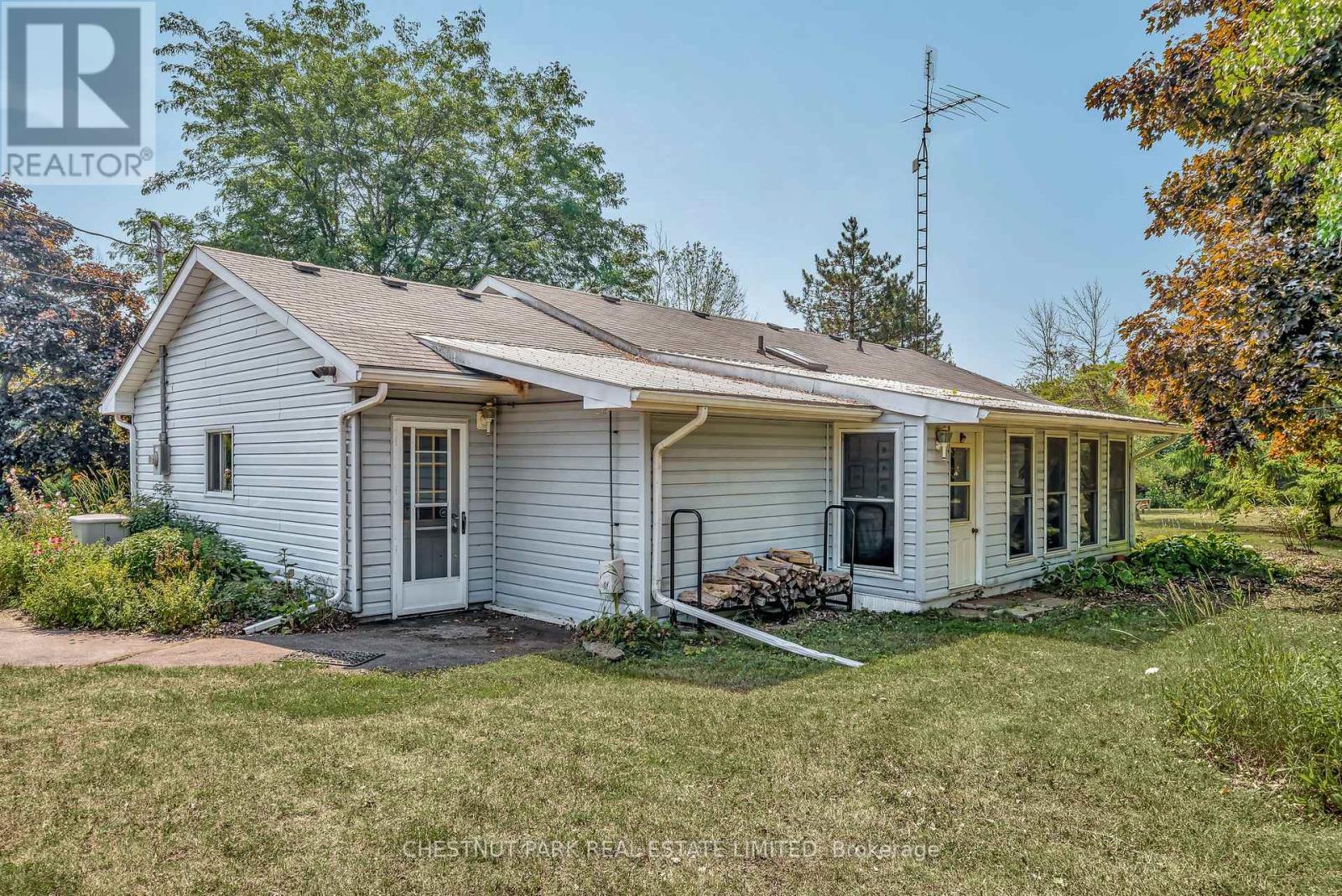 207 CARNRIKE ROAD - 31