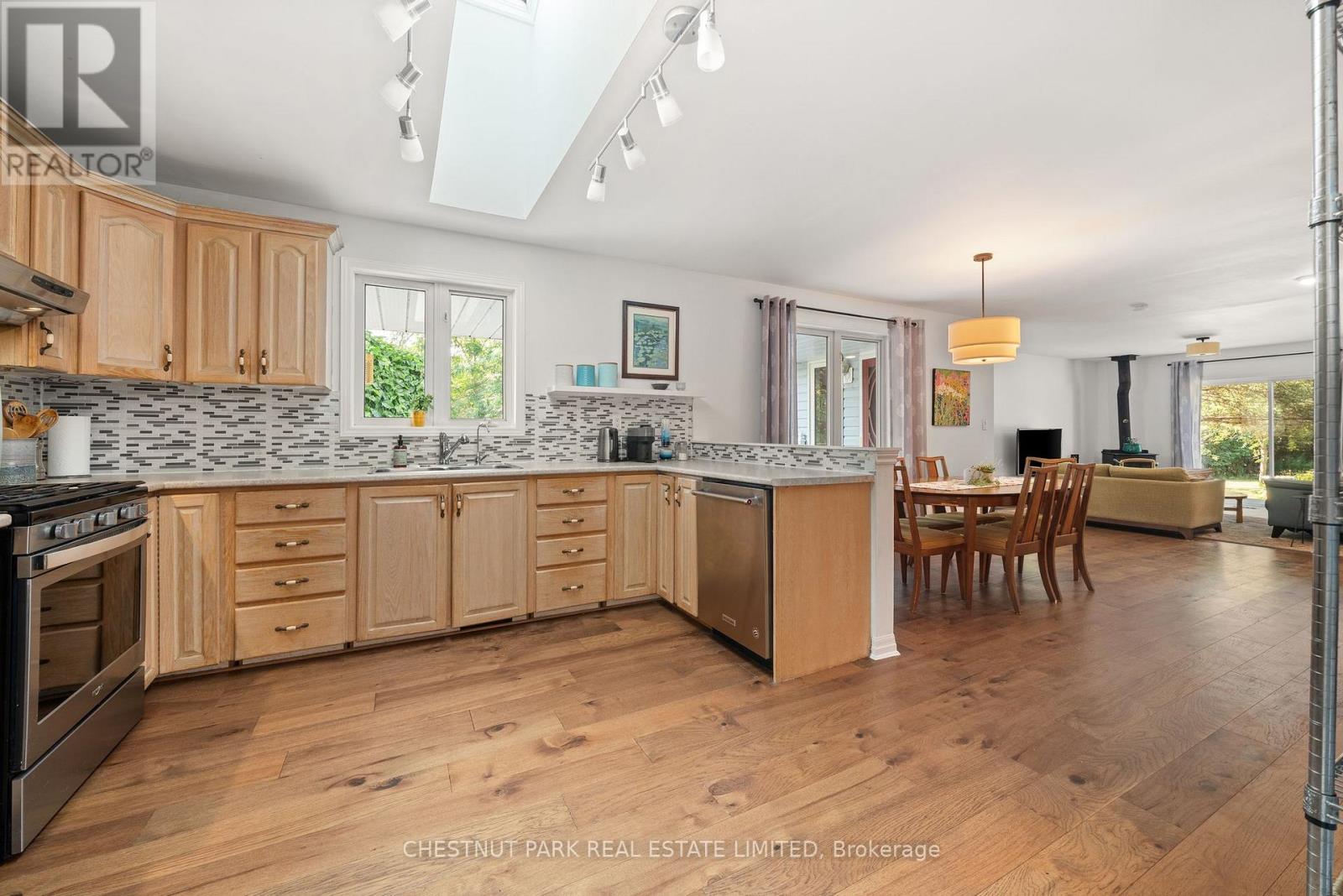 207 CARNRIKE ROAD - 8