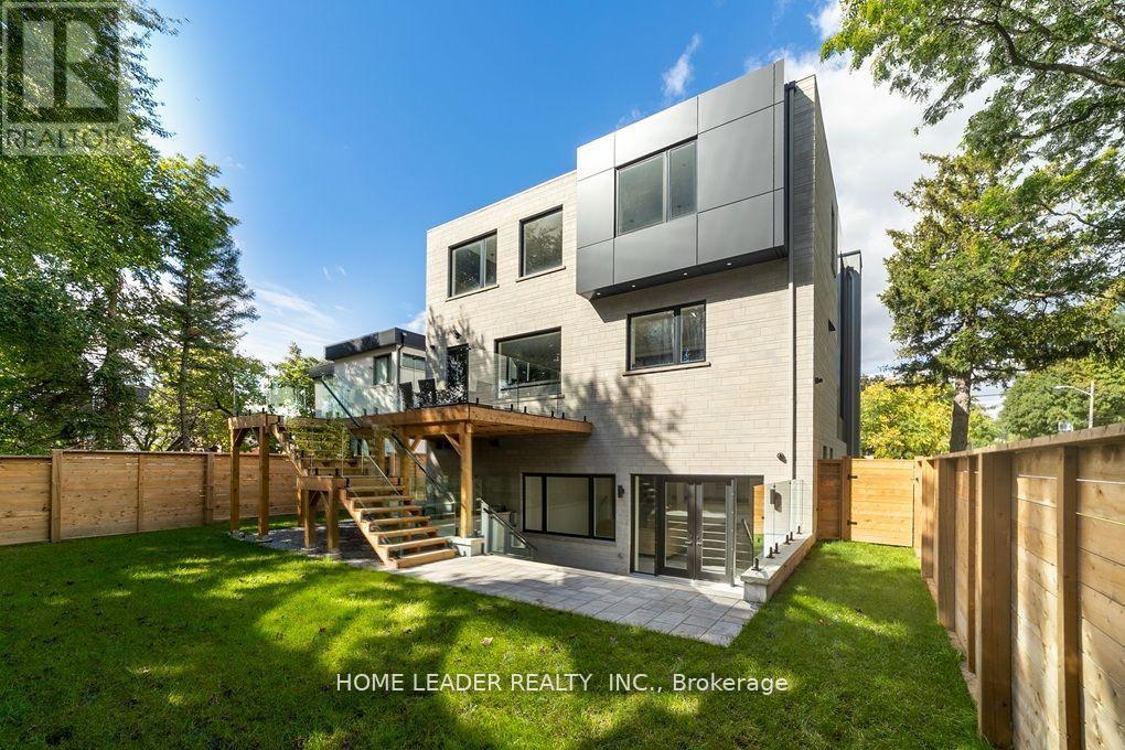 169 POYNTZ AVENUE — photo 5