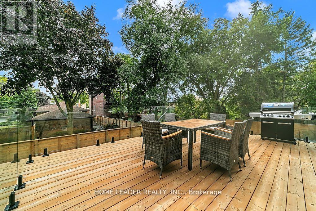 169 POYNTZ AVENUE — photo 7