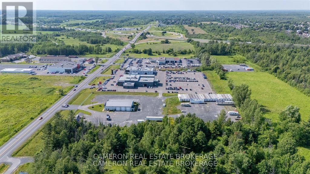 Aerial view of site and proximity to Hwy 401