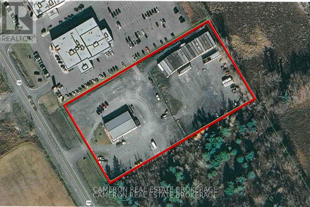Aerial view of the 4.48 acres site/Hwy Commercial