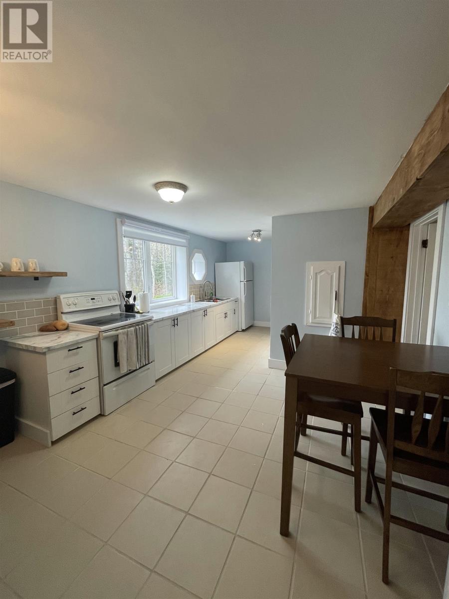 1518 Peters Road — photo 36