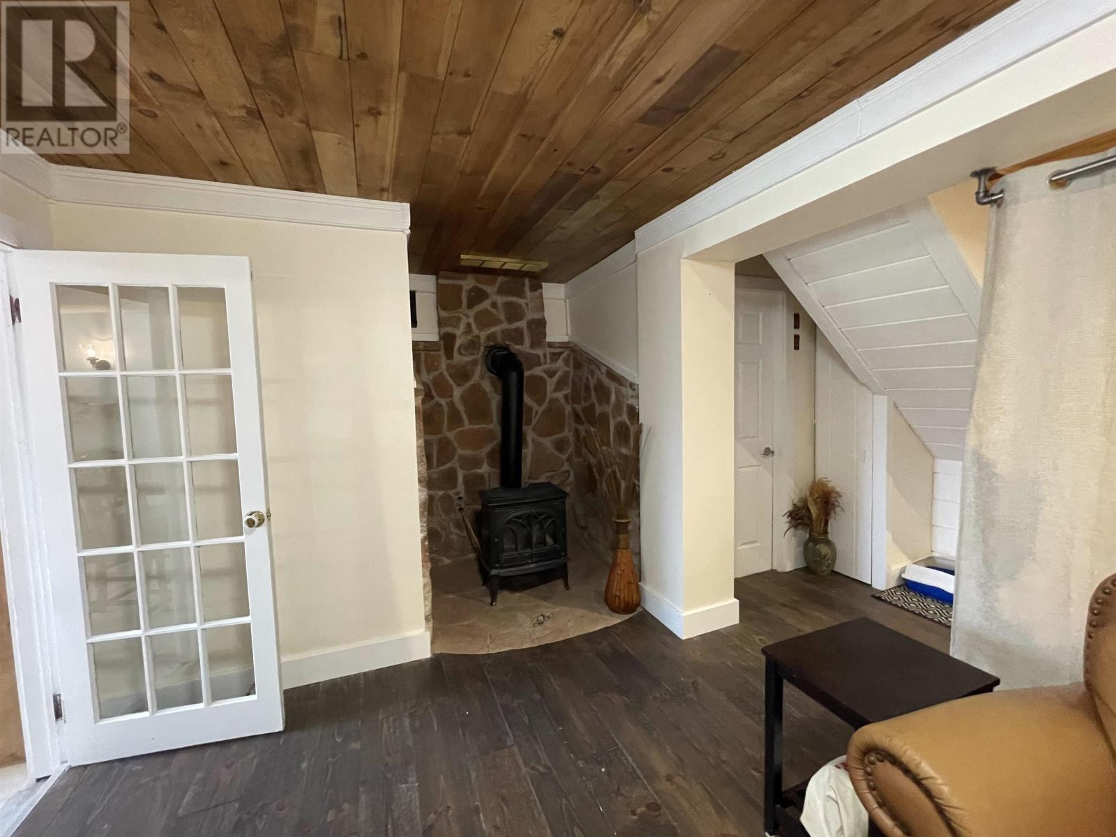 1518 Peters Road — photo 41