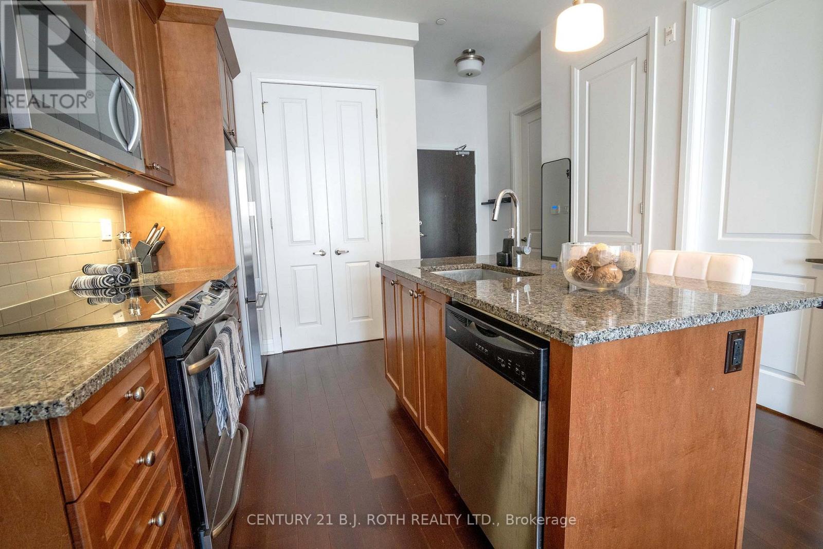 #313 15277 YONGE STREET S - 11