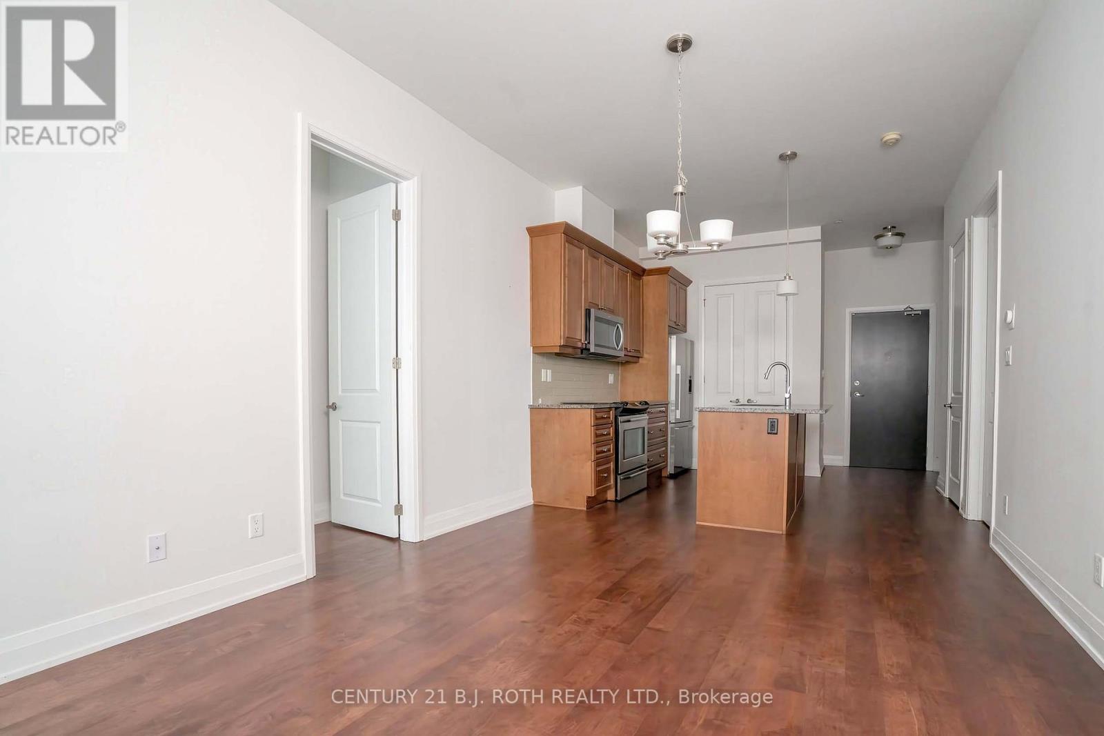 #313 15277 YONGE STREET S - 14
