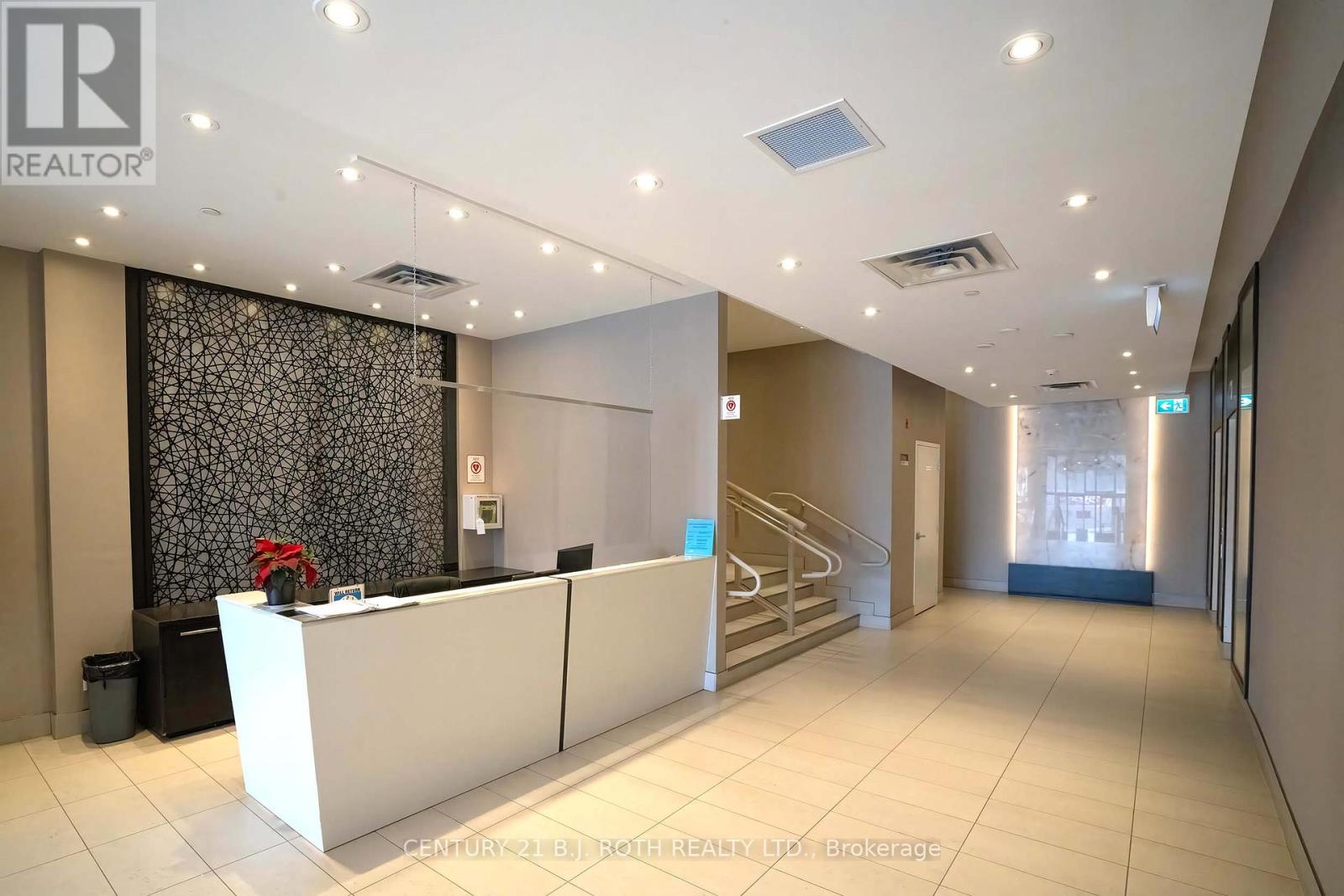 #313 15277 YONGE STREET S - 2