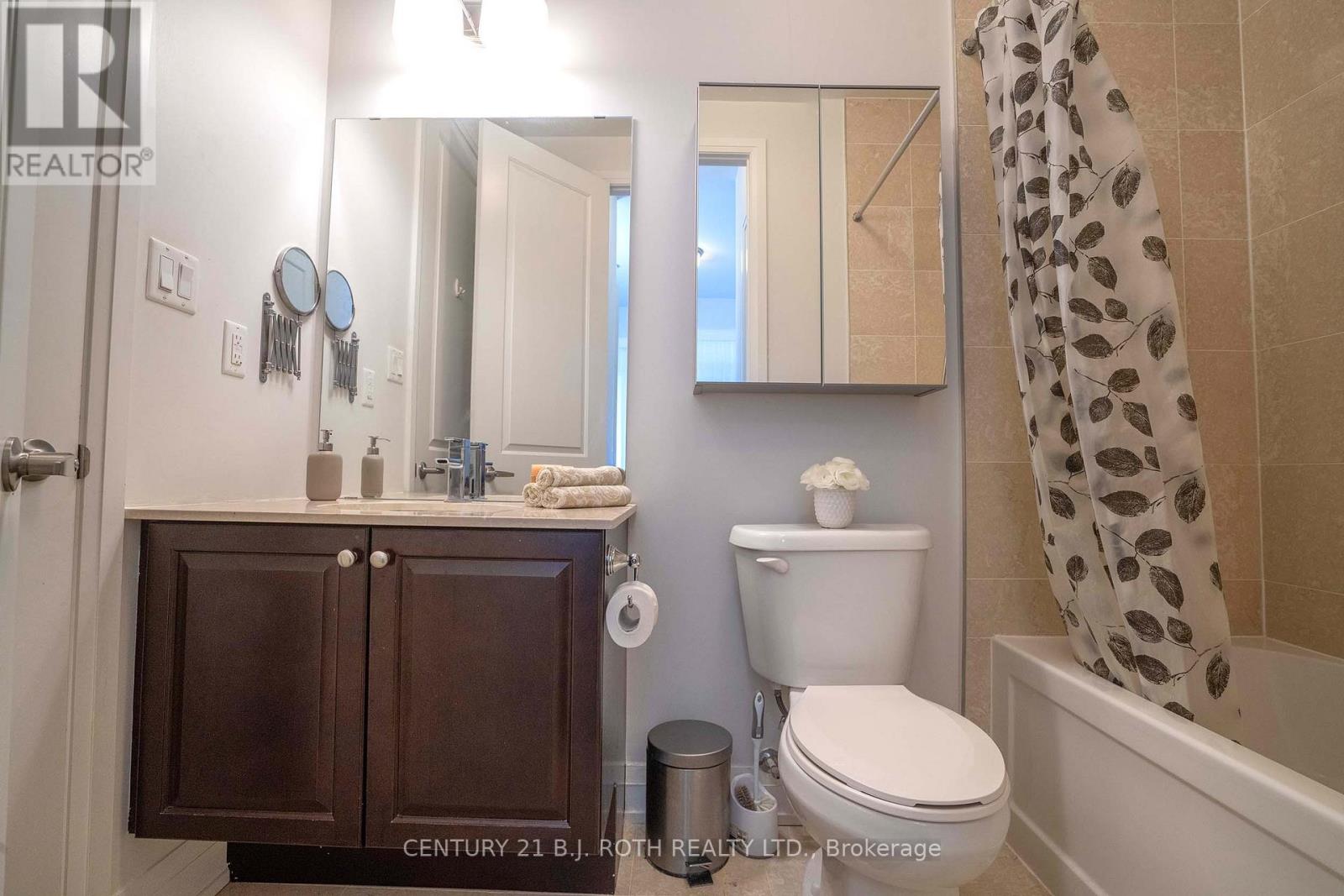 #313 15277 YONGE STREET S - 25