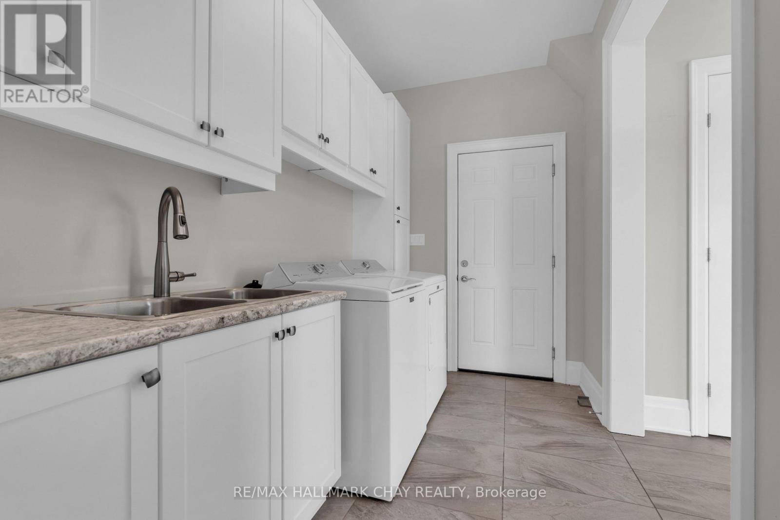 14 GEORGIAN GRANDE DRIVE — photo 21