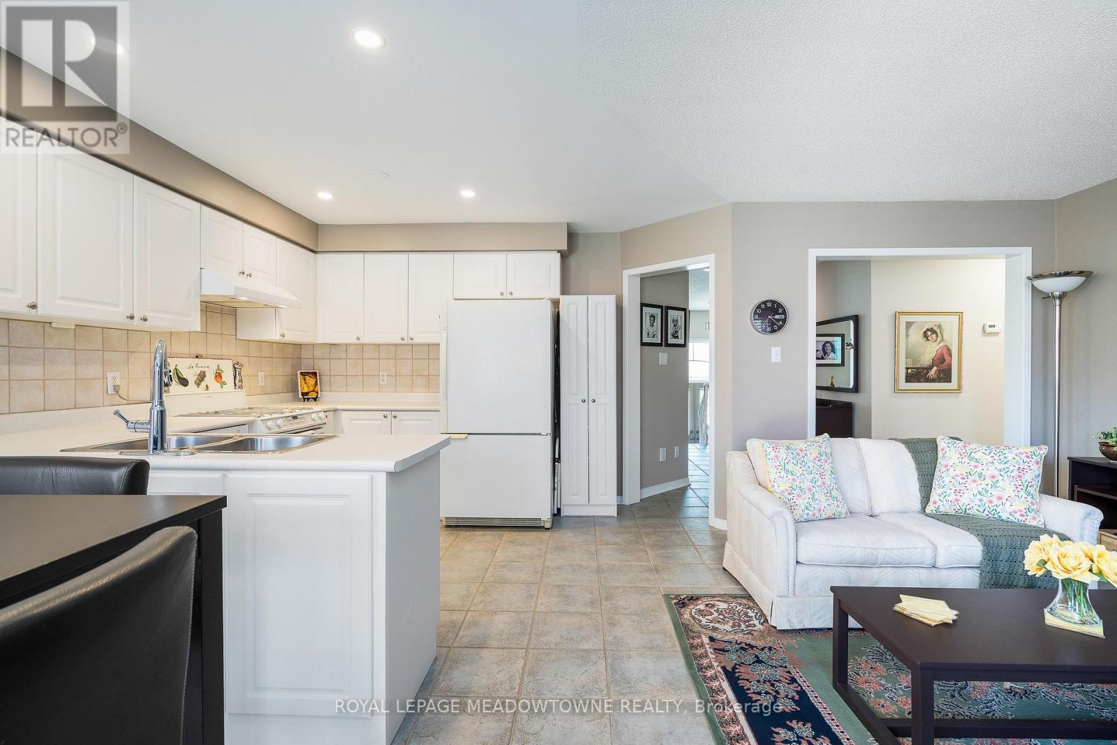 30 CRANBERRY HEIGHTS — photo 21