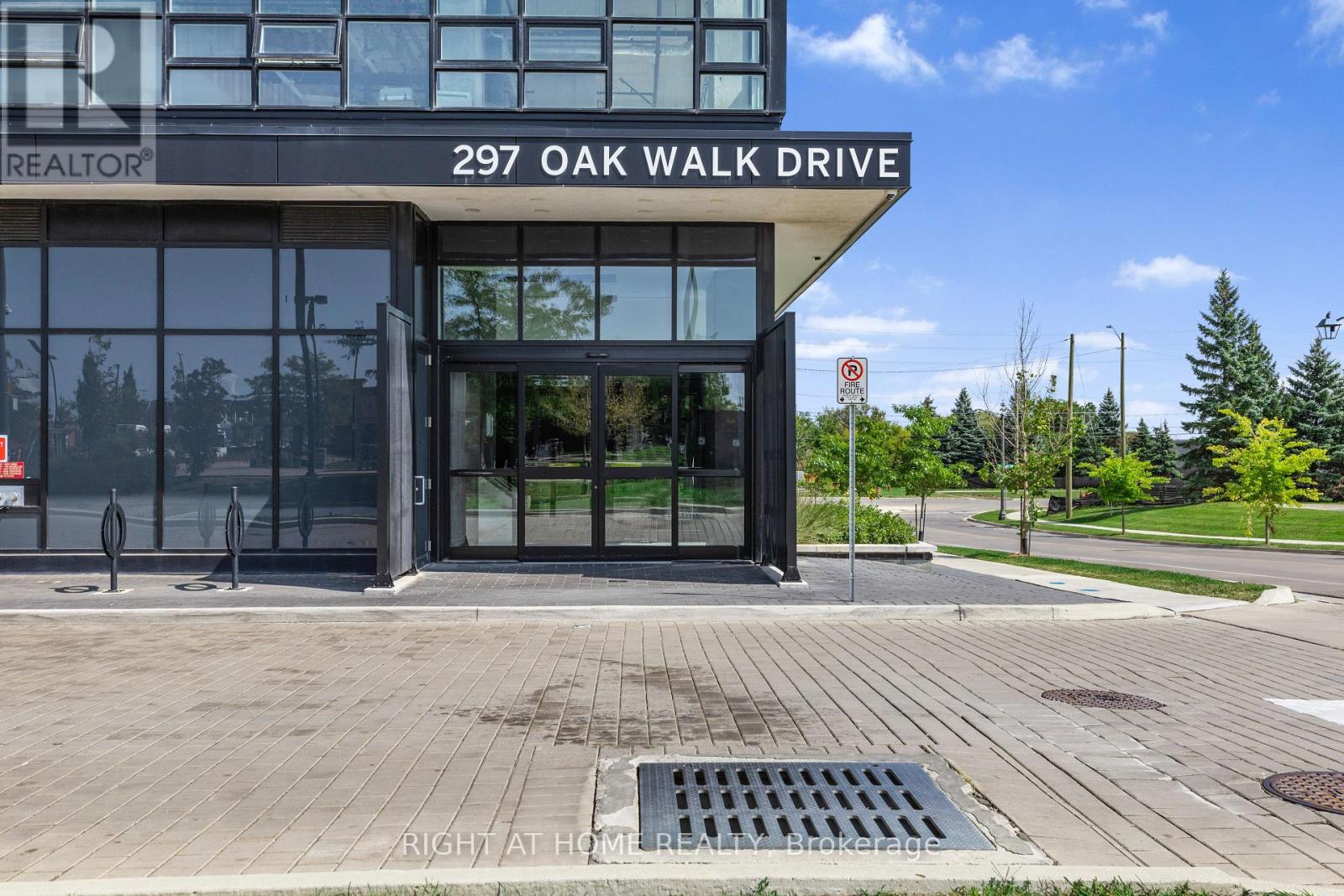 2407 - 297 OAK WALK DRIVE — photo 31