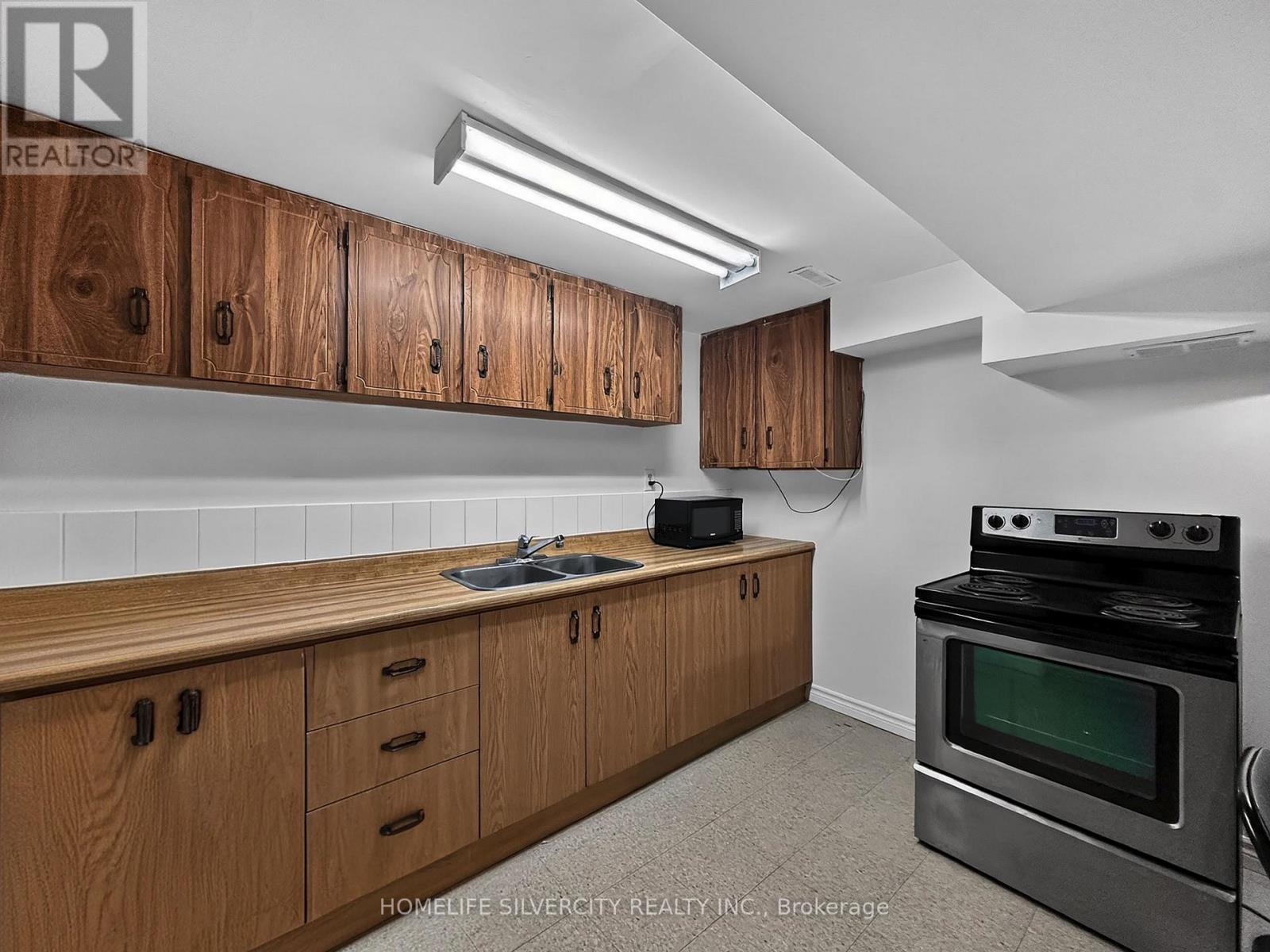 46 VODDEN COURT — photo 22
