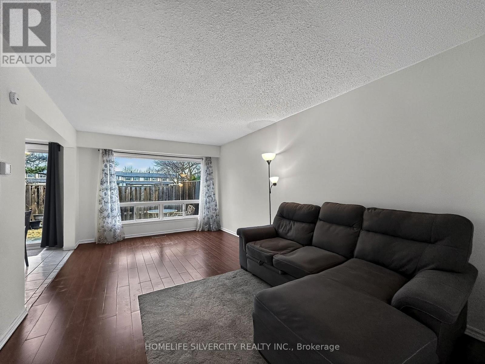 46 VODDEN COURT — photo 6