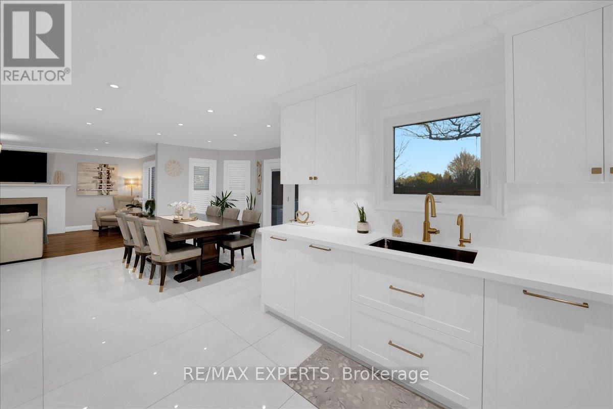 3 THORNBURY ROAD — photo 18