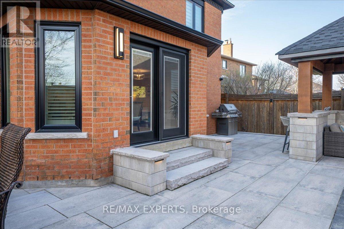 3 THORNBURY ROAD — photo 38