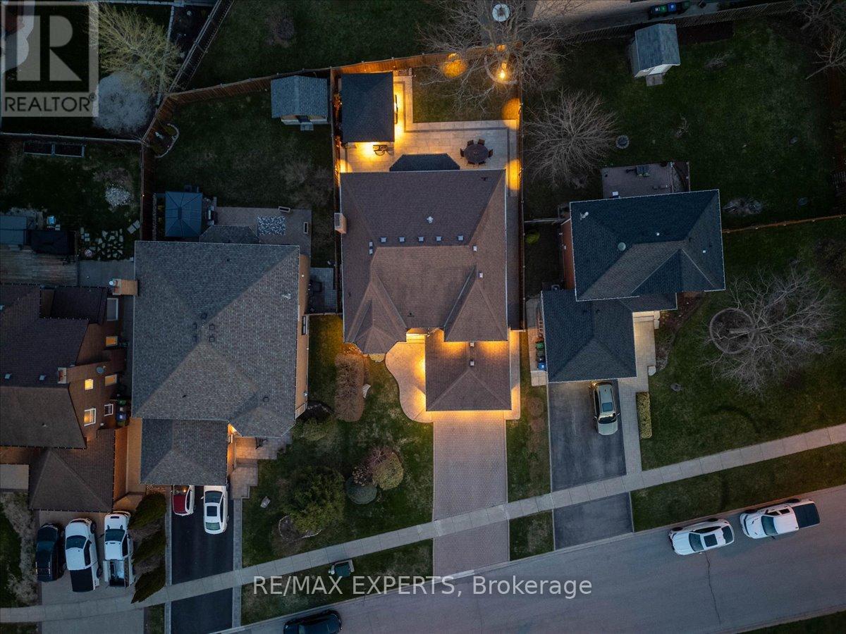 3 THORNBURY ROAD — photo 48