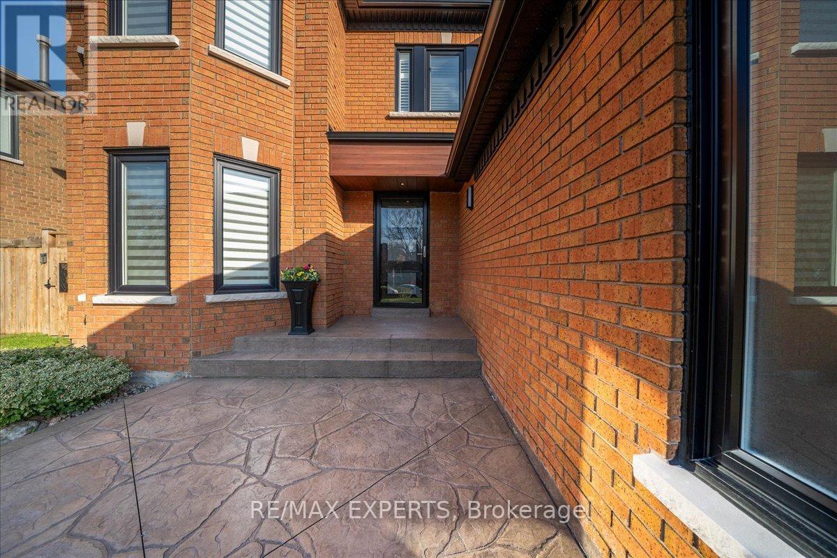 3 THORNBURY ROAD — photo 8