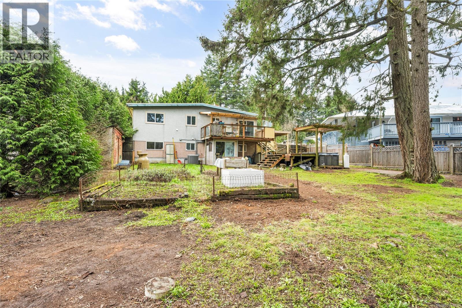 3224 Uplands Dr - 27