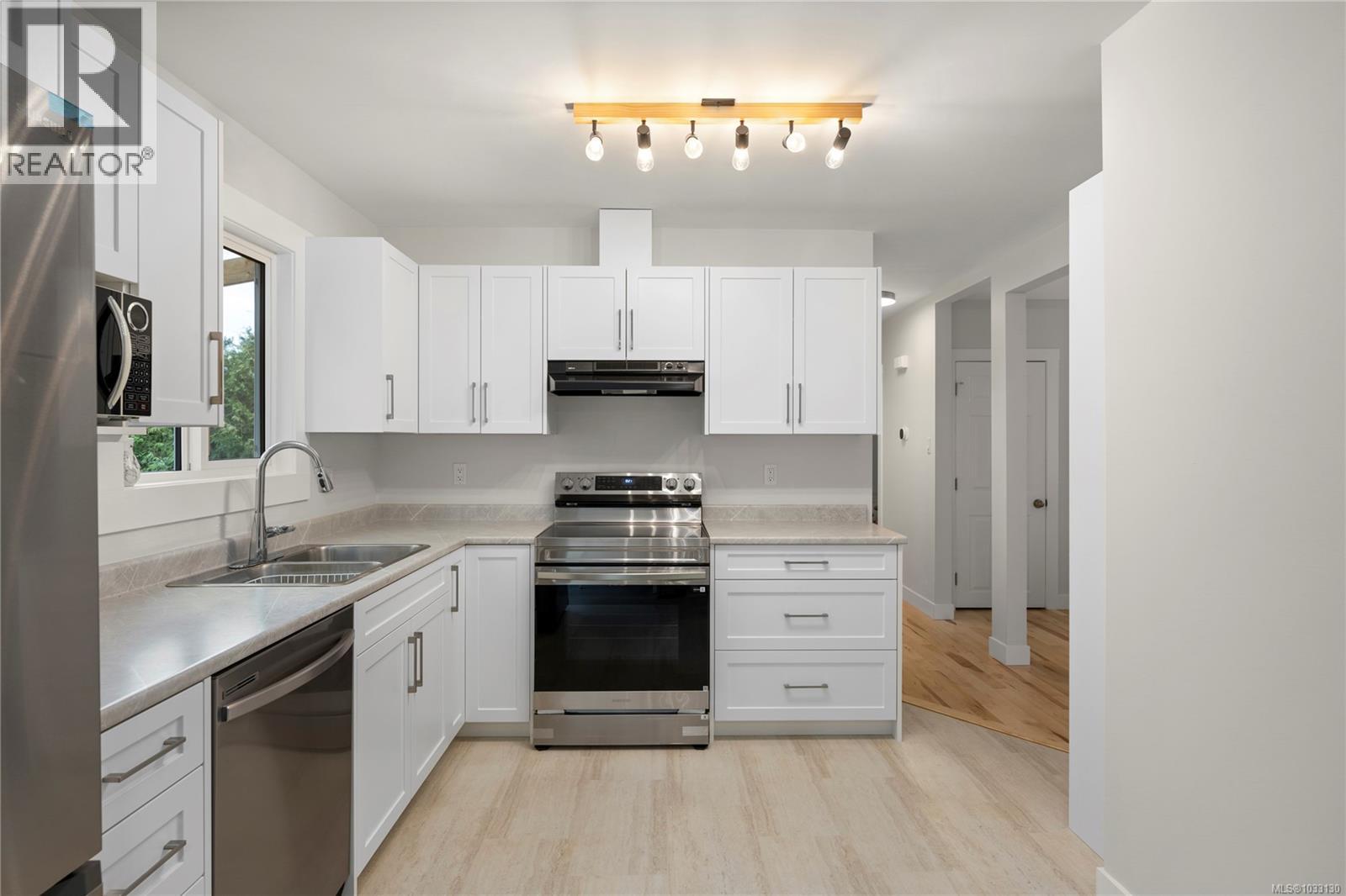 3224 Uplands Dr - 5
