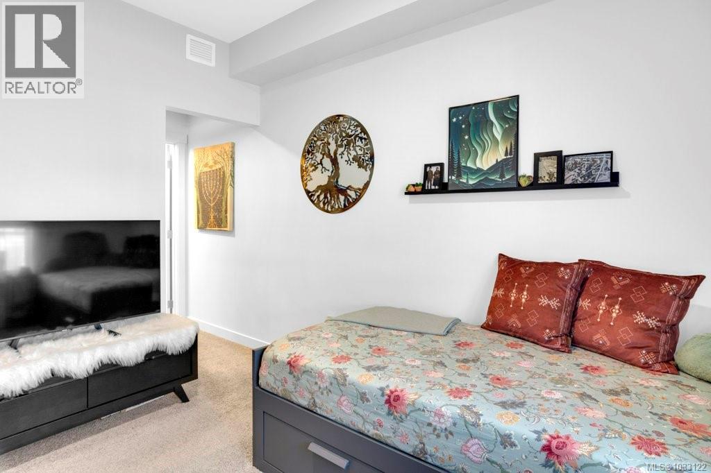 #313 140 Jensen Ave - 16